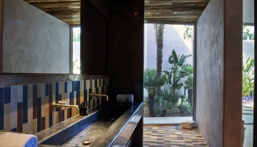 Resa Estates Ibiza koop sale Cala Moli villa seaviews modern bathroom sink.jpg